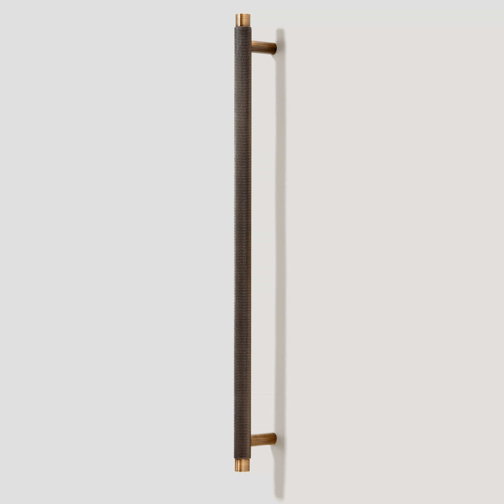 KEPLER Knurled Appliance Pull - Antique Brass