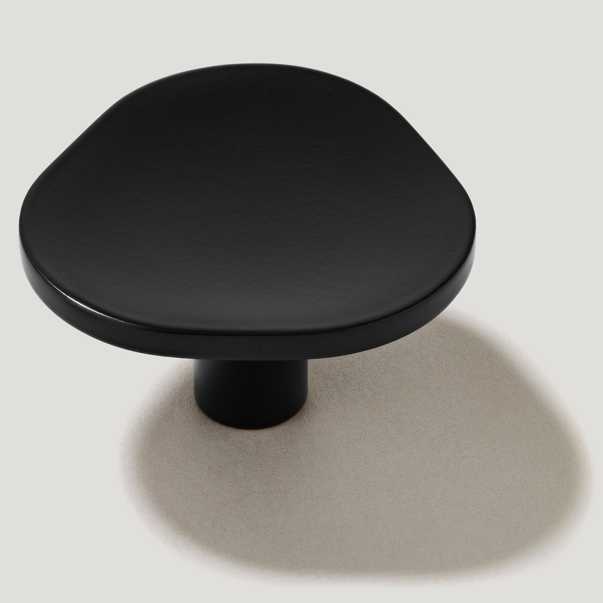 Black Carbon Metallic Posh Chalk Paste- WoodUbend – Flippin Furniture Shop