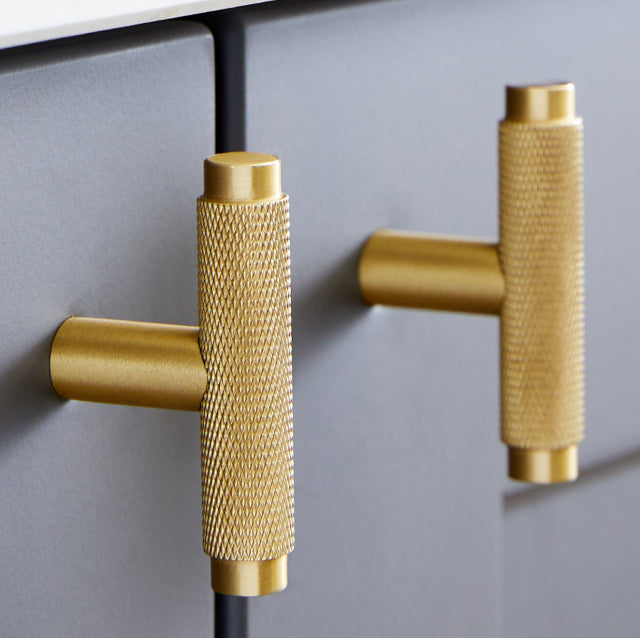Knurled Brass Hardware