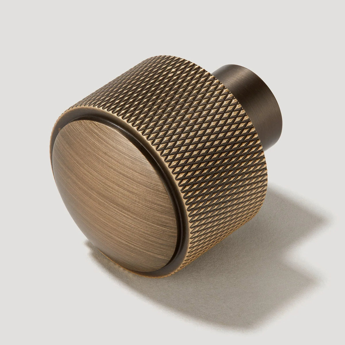 Plank Hardware: Cabinet Knobs for Kitchen Refreshes, Furniture Upcycling and IKEA Hacks.