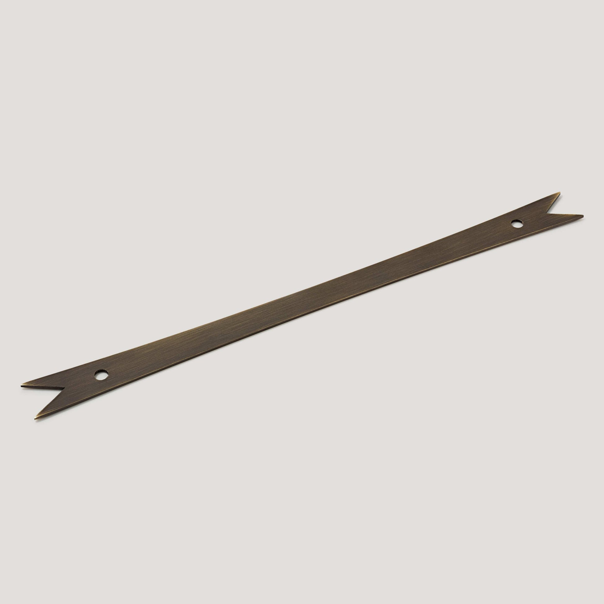 Plank Hardware 11.42" (8.66" CC) ELIZA Ribbon Pull Backplate - Antique Brass