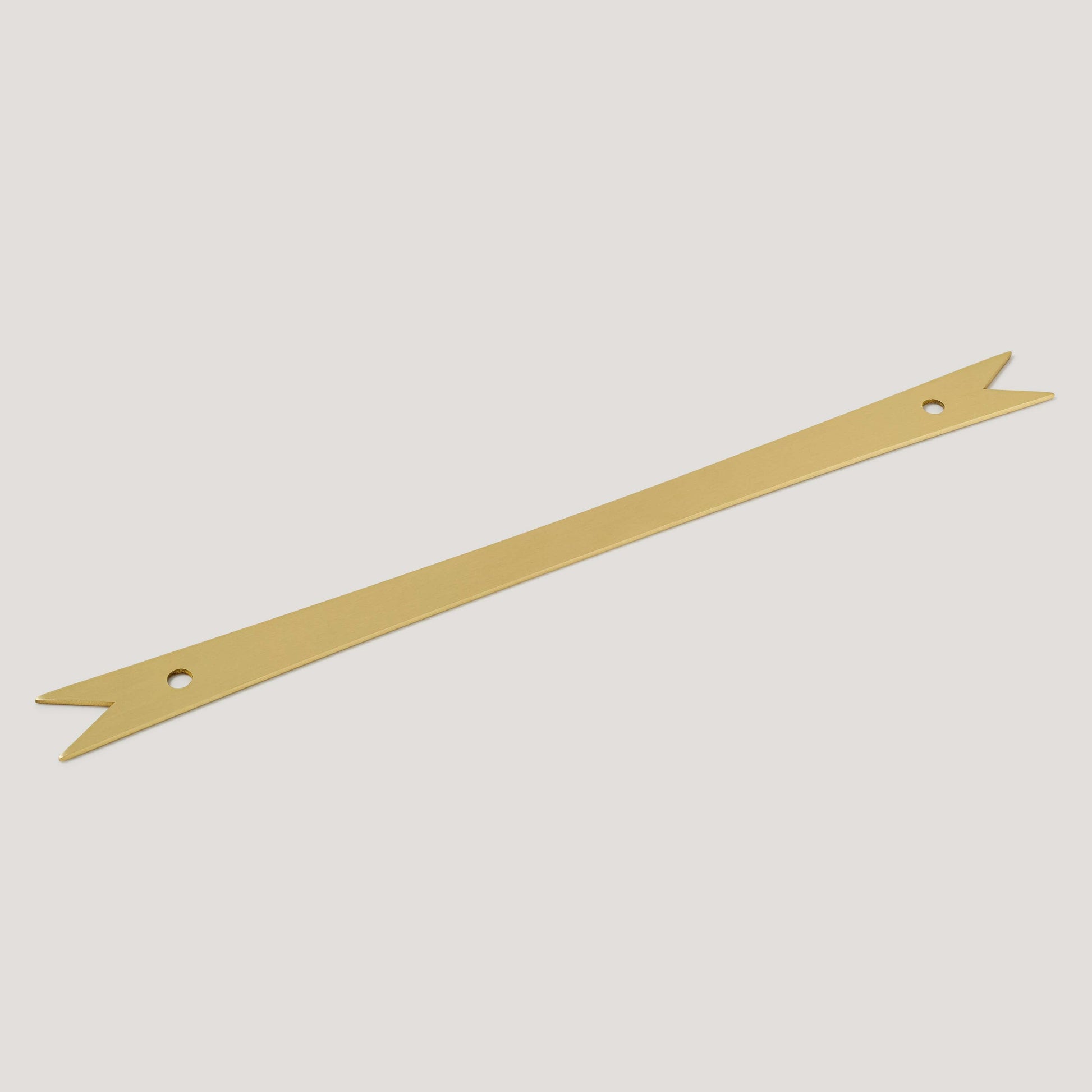 Plank Hardware 11.42" (8.66" CC) ELIZA Ribbon Pull Backplate - Brass