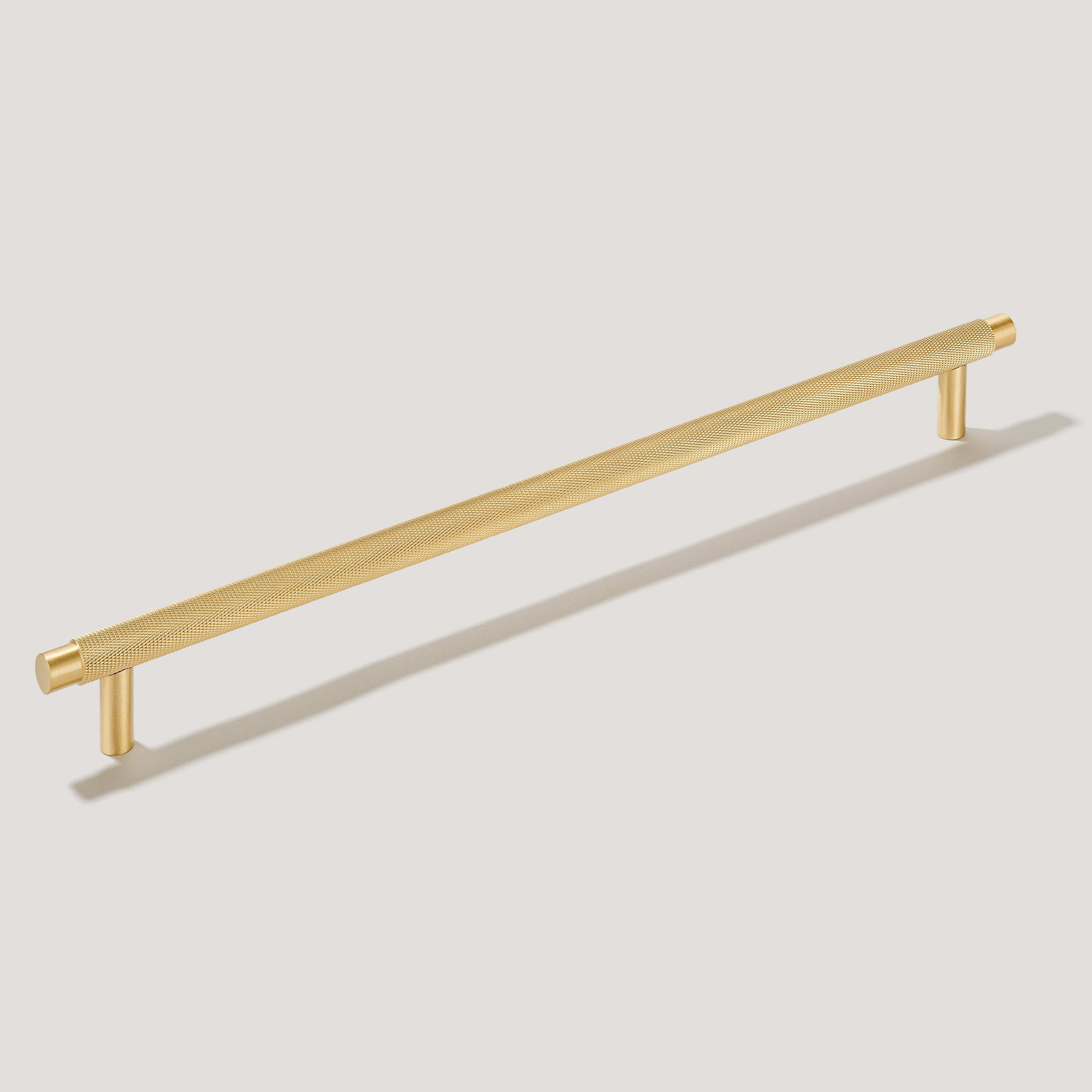 Plank Hardware 16 54 14 37 cc kepler heavyweight knurled appliance pull brass 40203649679639