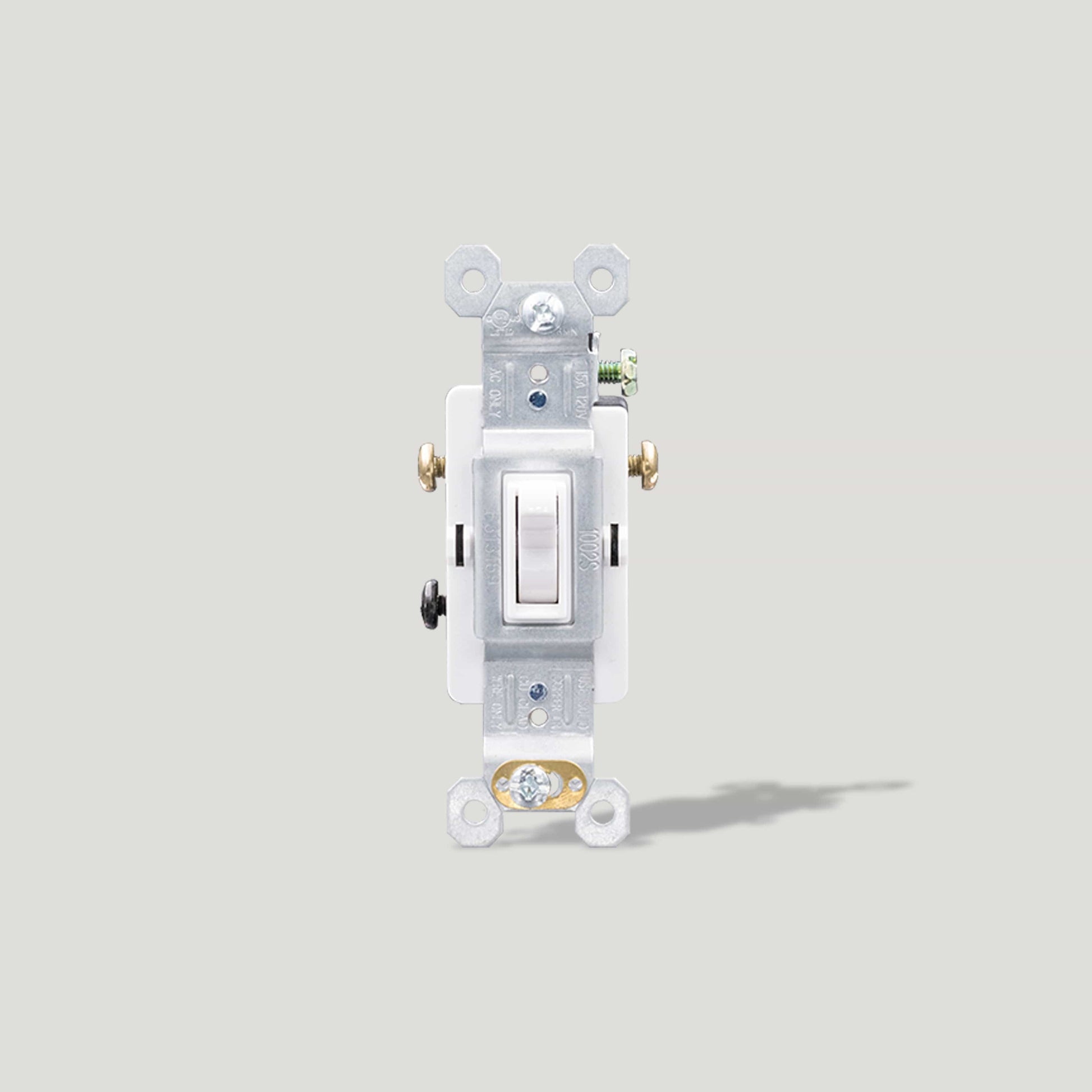 Plank Hardware 3 Way Toggle Switch - White