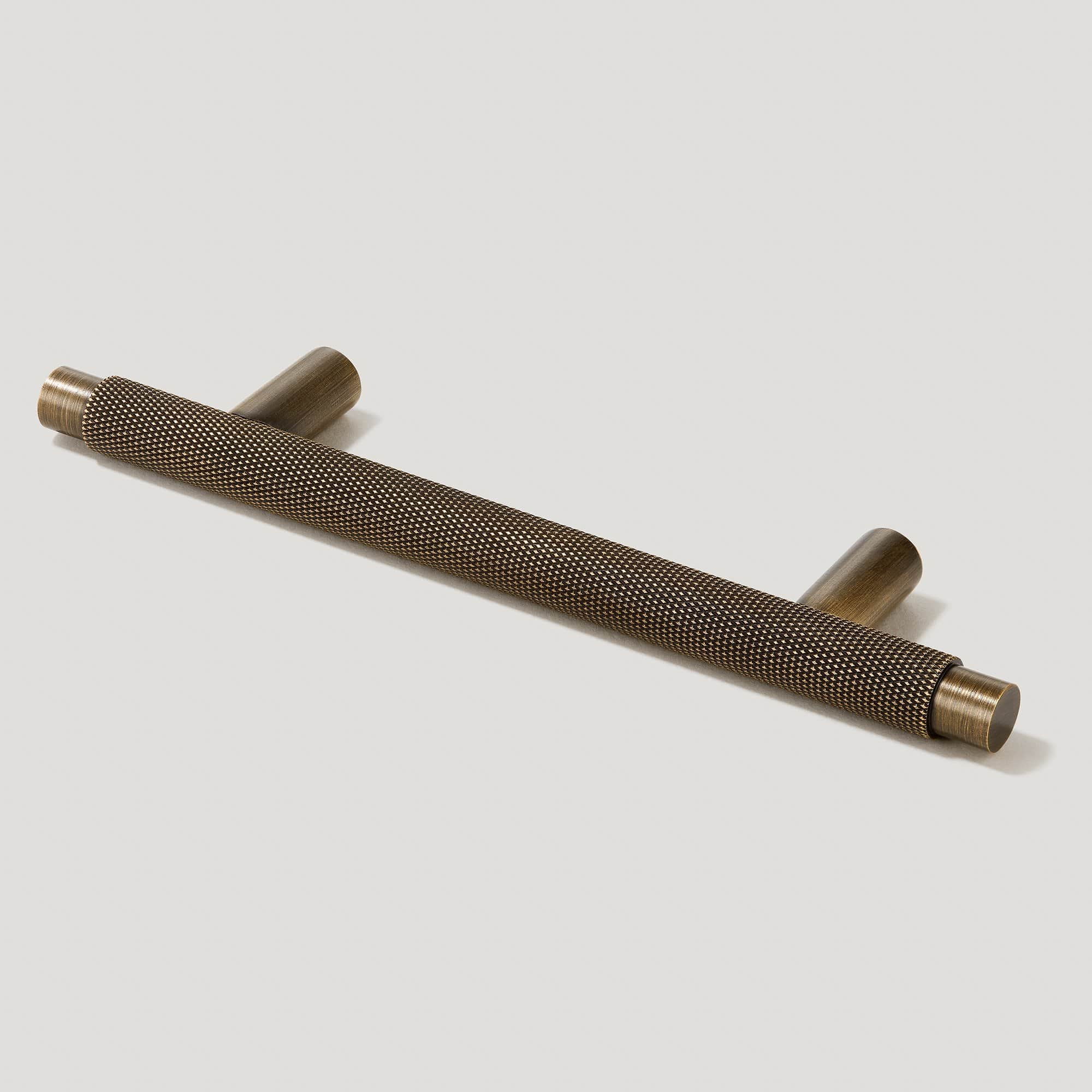 Plank Hardware 6.30'' (3.78'' CC) / Handle Only KEPLER Knurled T-Bar Pull - Antique Brass