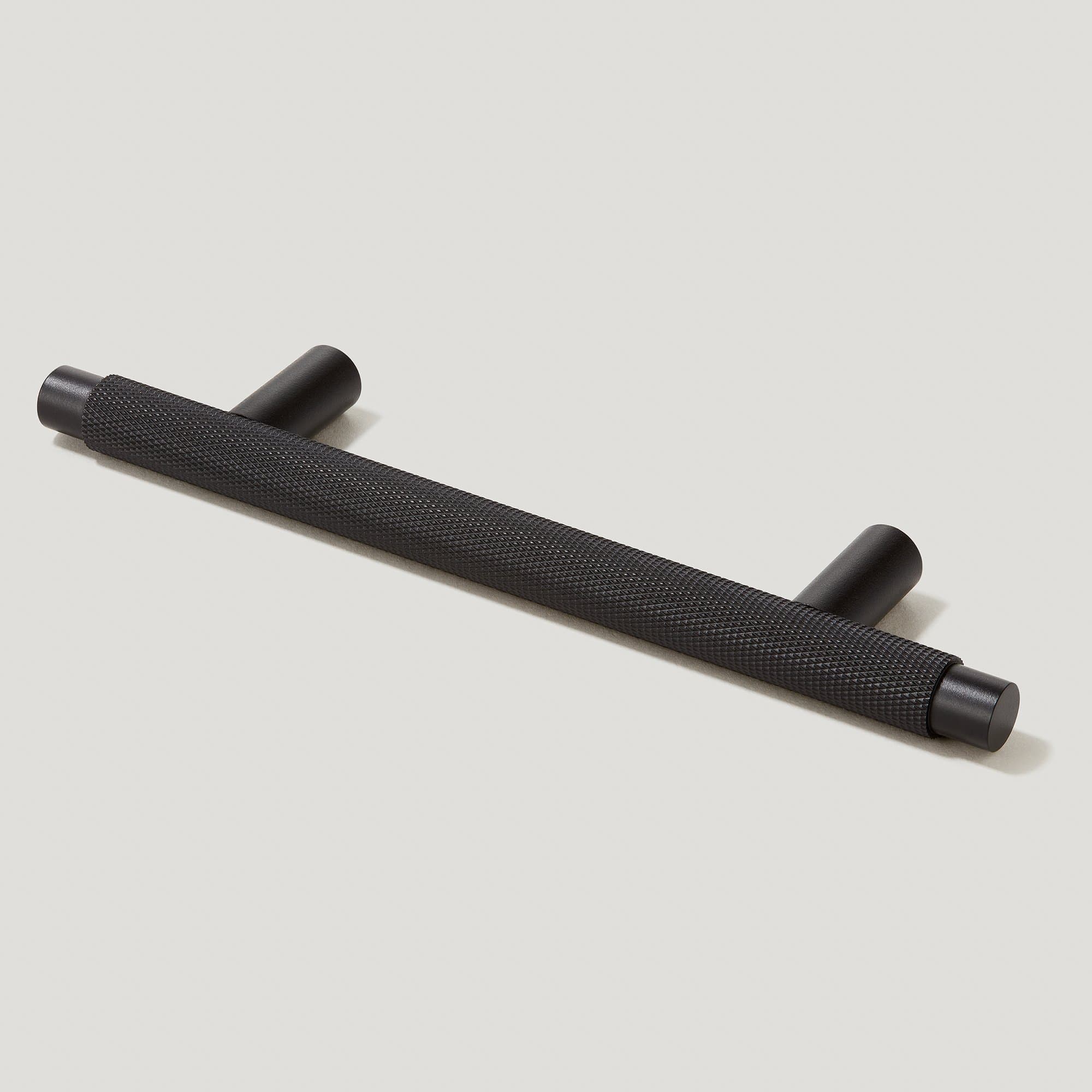 Plank Hardware 6.30'' (3.78'' CC) KEPLER Knurled T-Bar Pull - Black