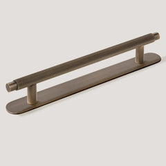 KEPLER Knurled Pull - Antique Brass