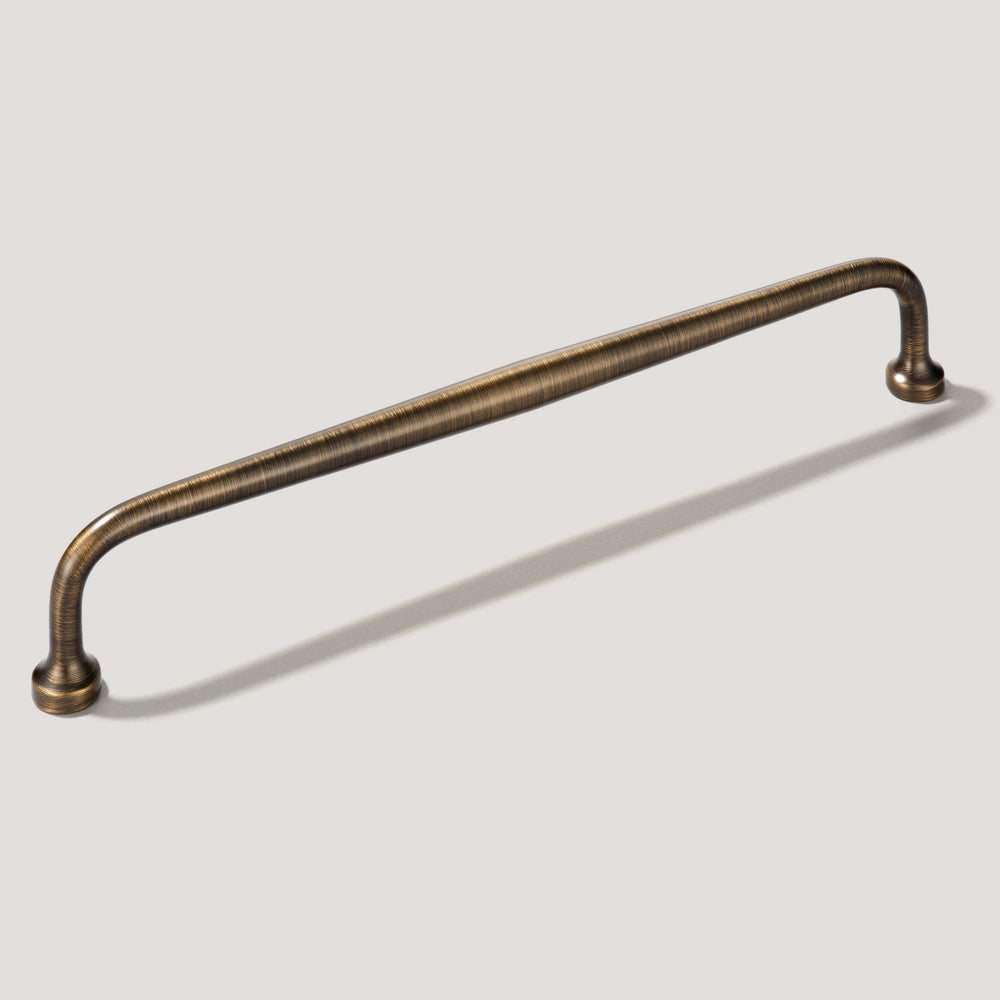 GRAYSON Traditional D-Bar Pull - Antique Brass