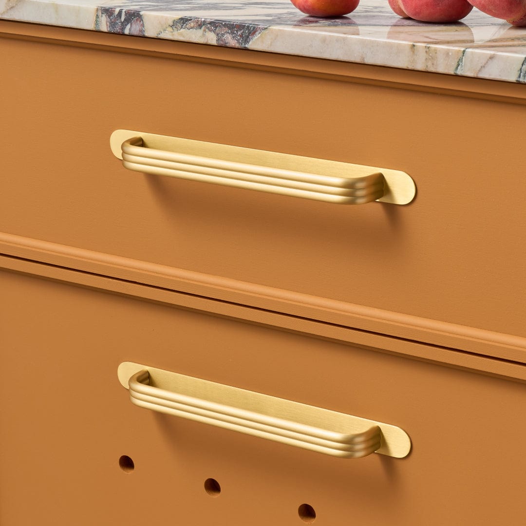 Plank Hardware ALVA Tubular D Bar Pull - Brass