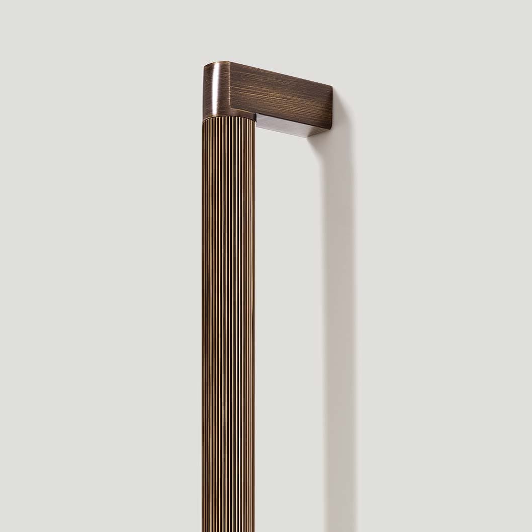 Plank Hardware BECKER Appliance Pull - Antique Brass