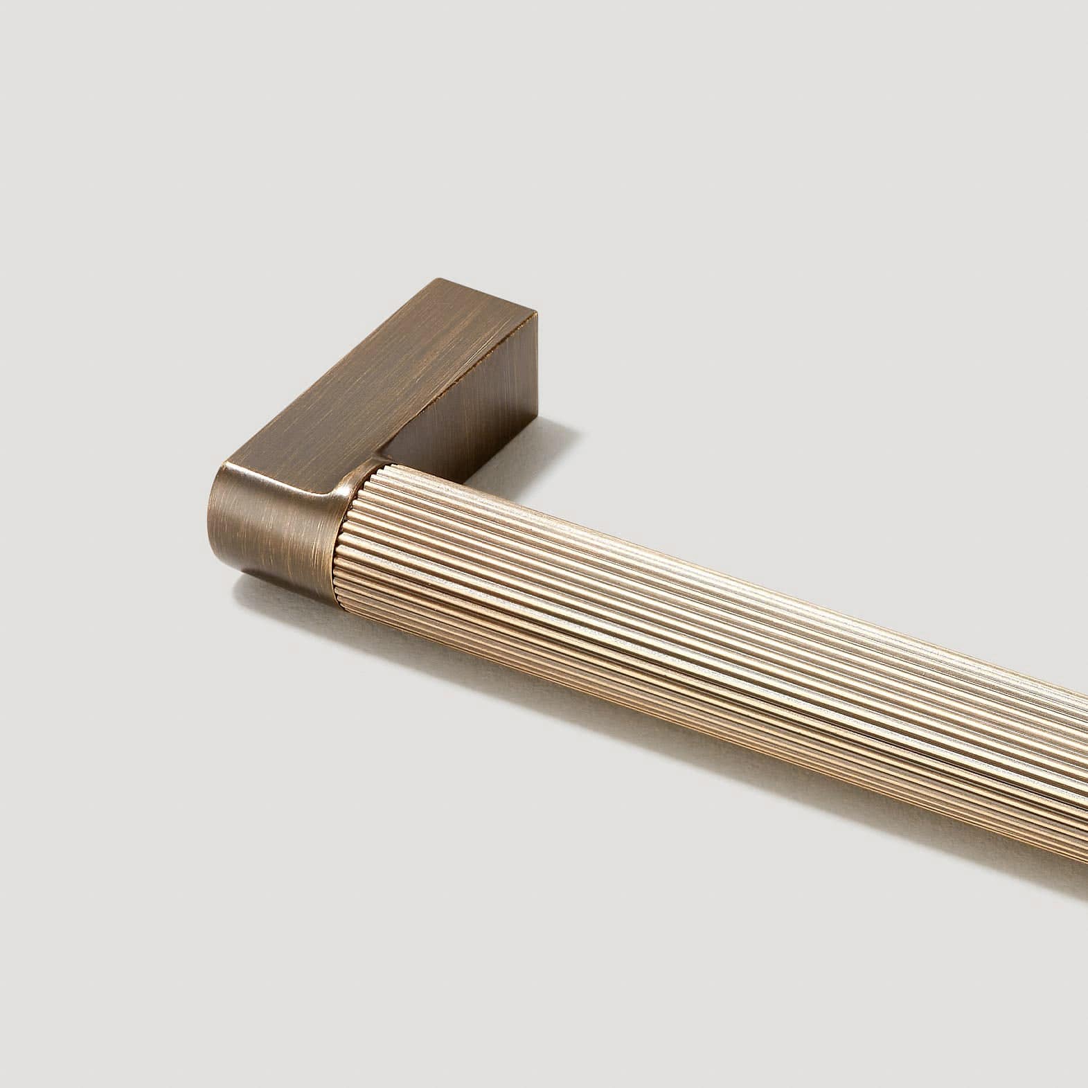 Plank Hardware BECKER Grooved D-Bar Pull - Antique Brass