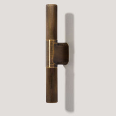 BECKER Grooved Single T Pull - Antique Brass