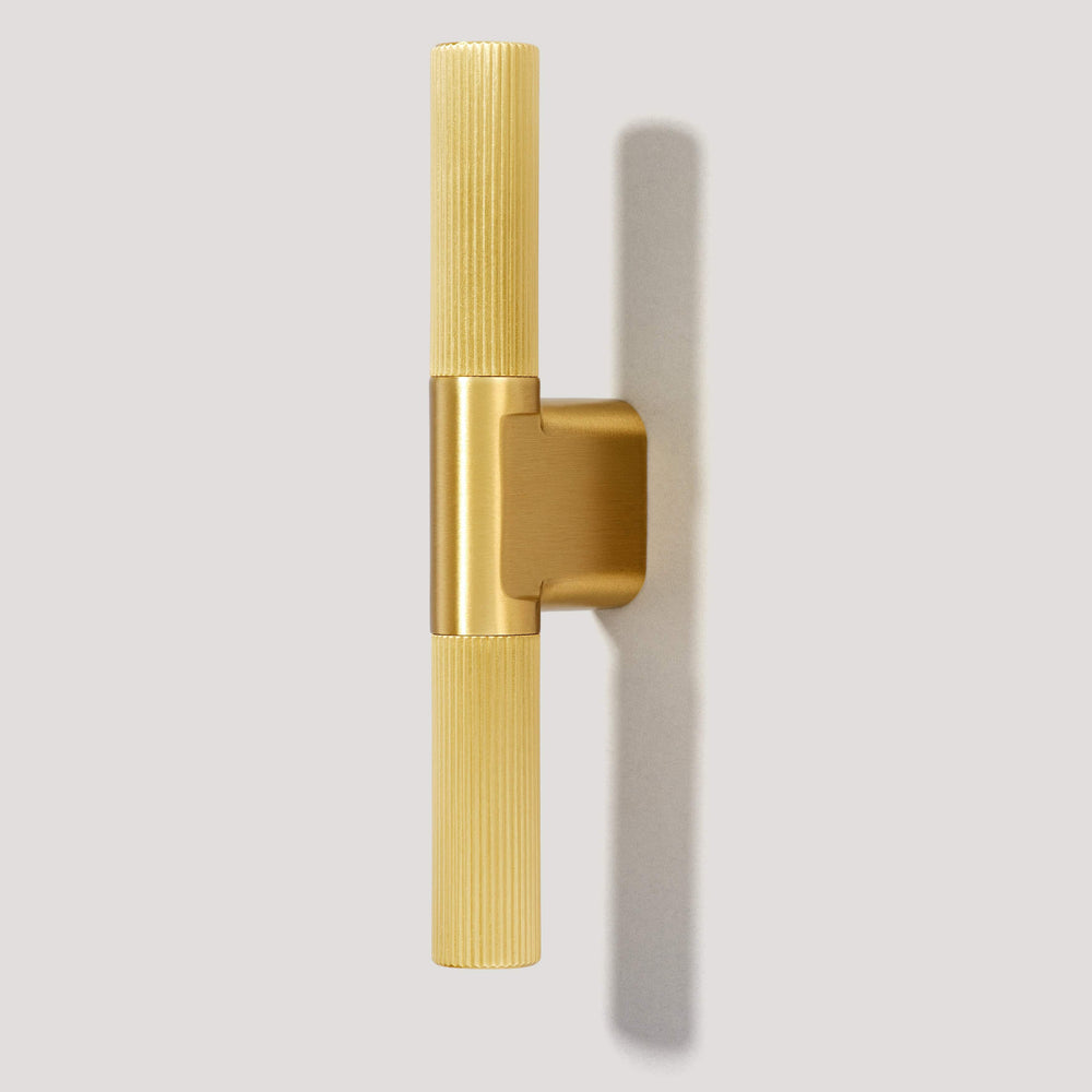 BECKER Grooved Large Single T Pull - Brass