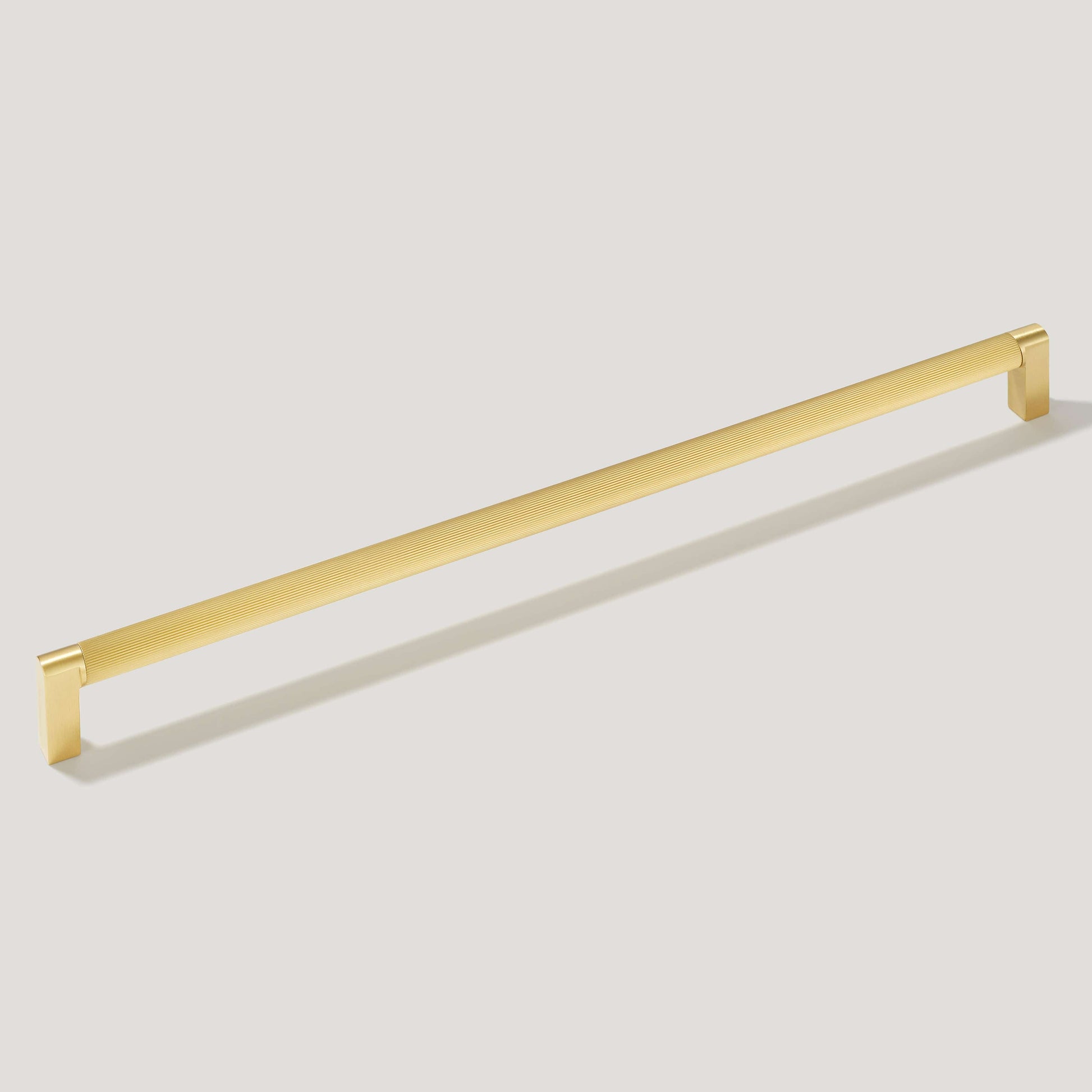 Plank Hardware BECKER Heavyweight 470mm D Bar Handle - Brass