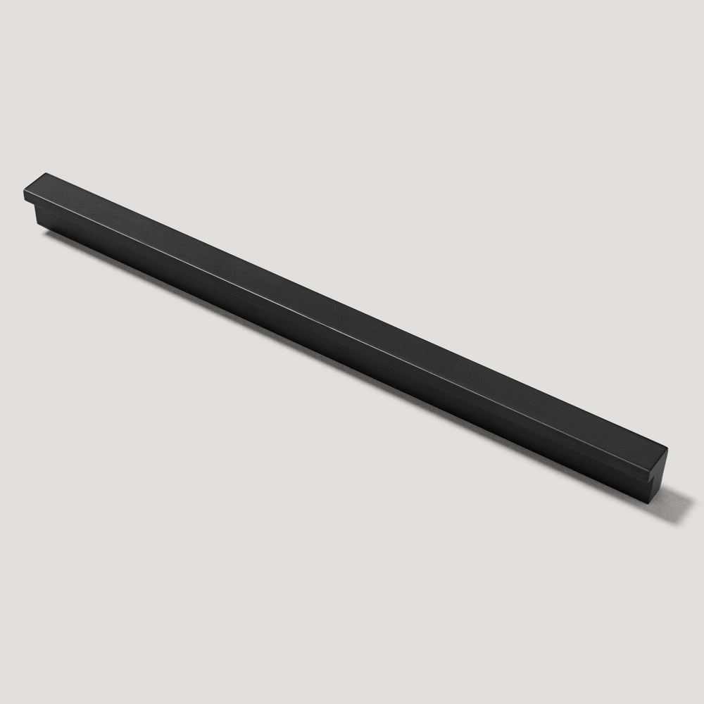 BLAKE Minimalist Pull - Black