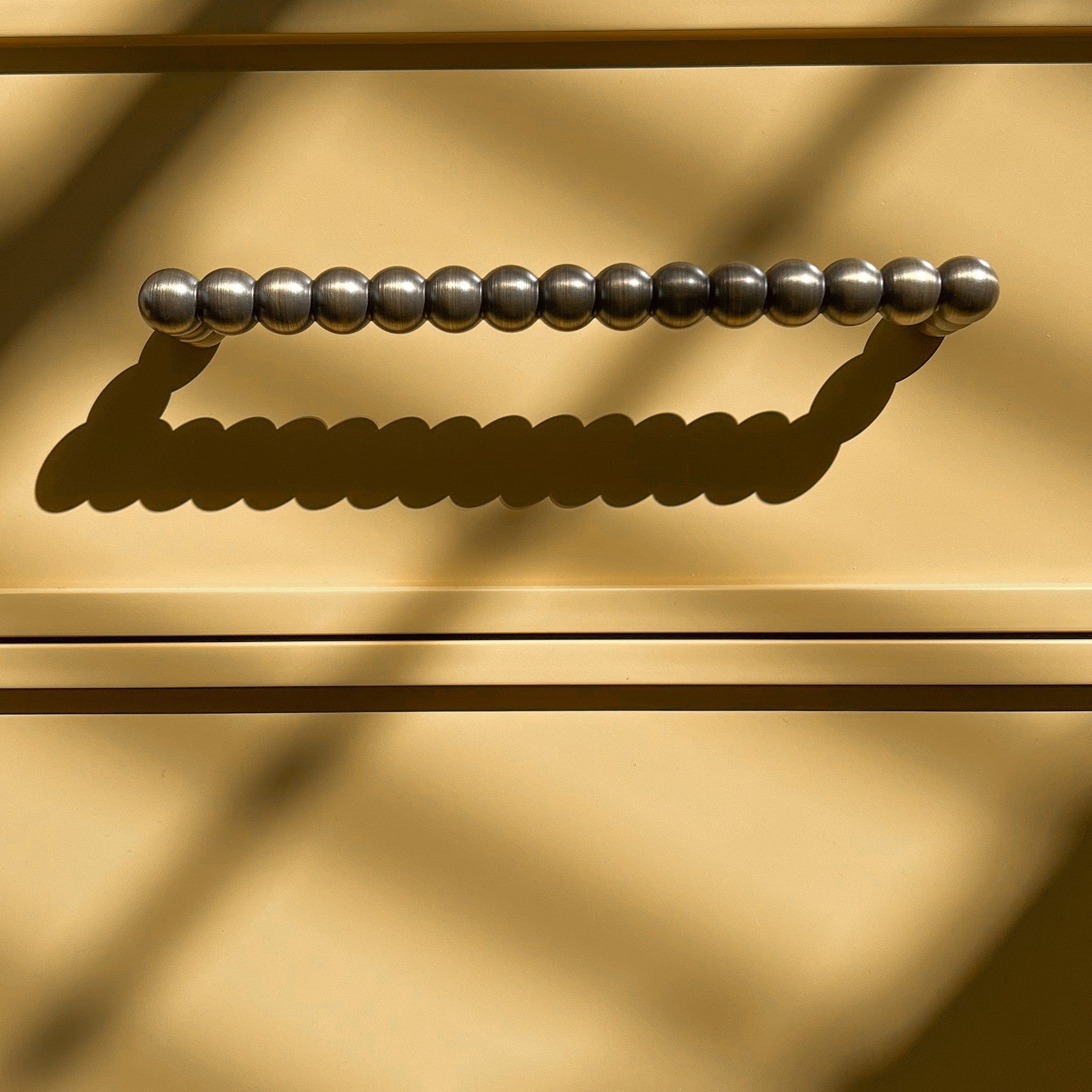 Plank Hardware BOBBIN D-Bar Pull - Antique Brass