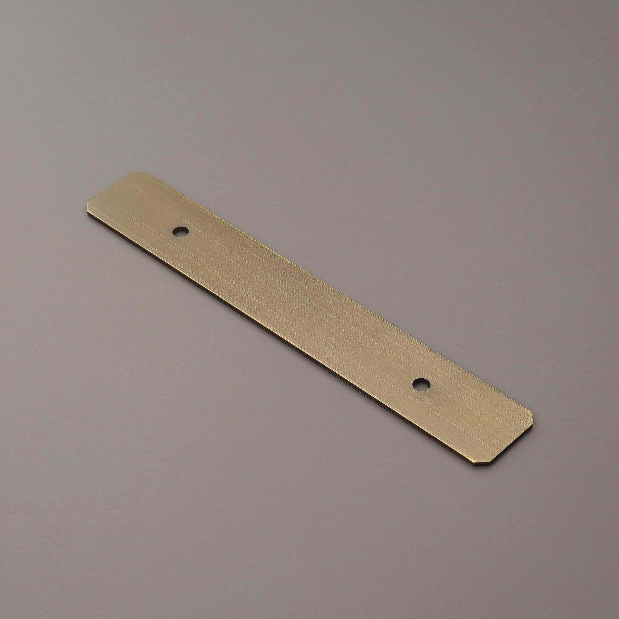 Plank Hardware DERRY Pull Backplate - Antique Brass