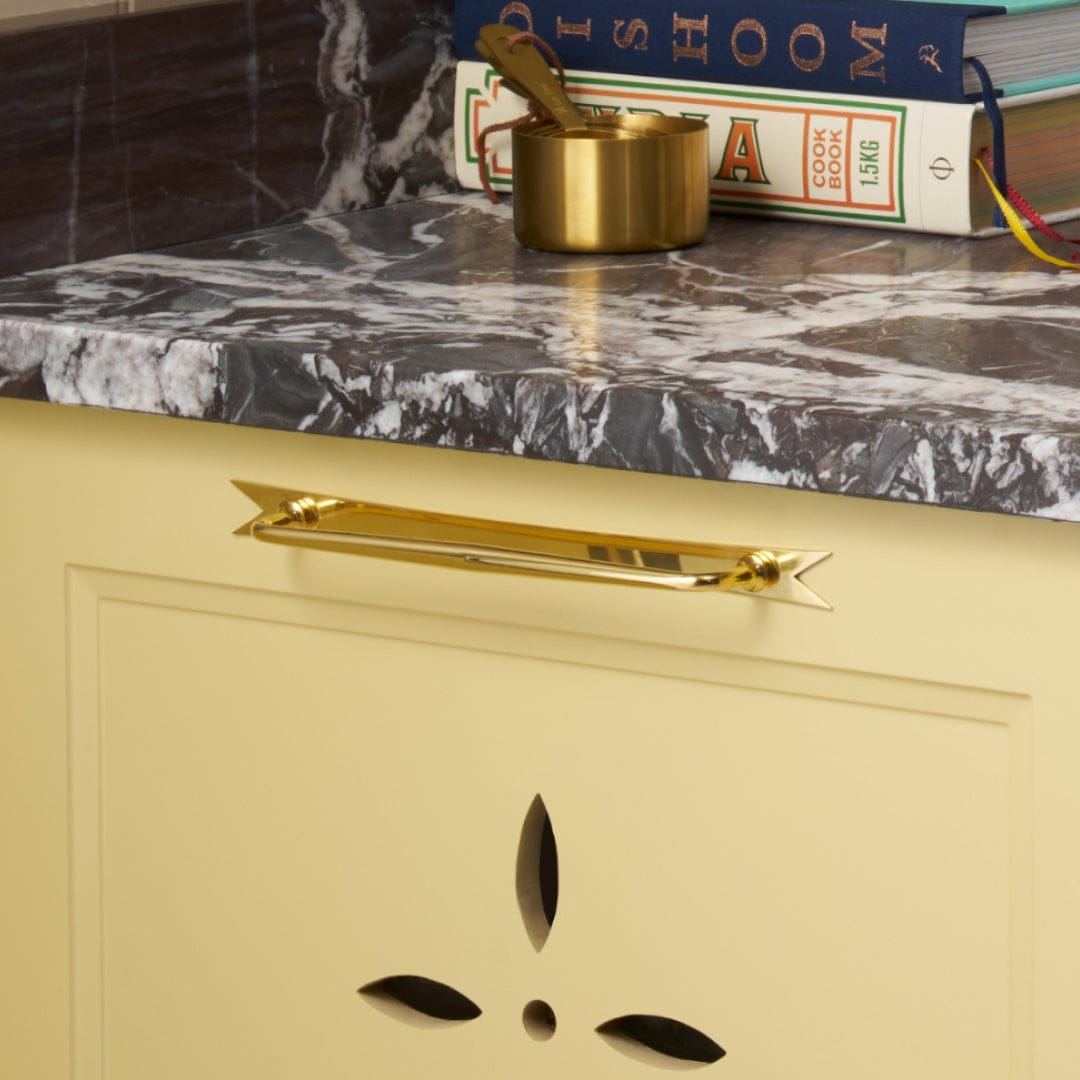 Plank Hardware ELIZA Ribbon Pull Backplate - Unlacquered Brass