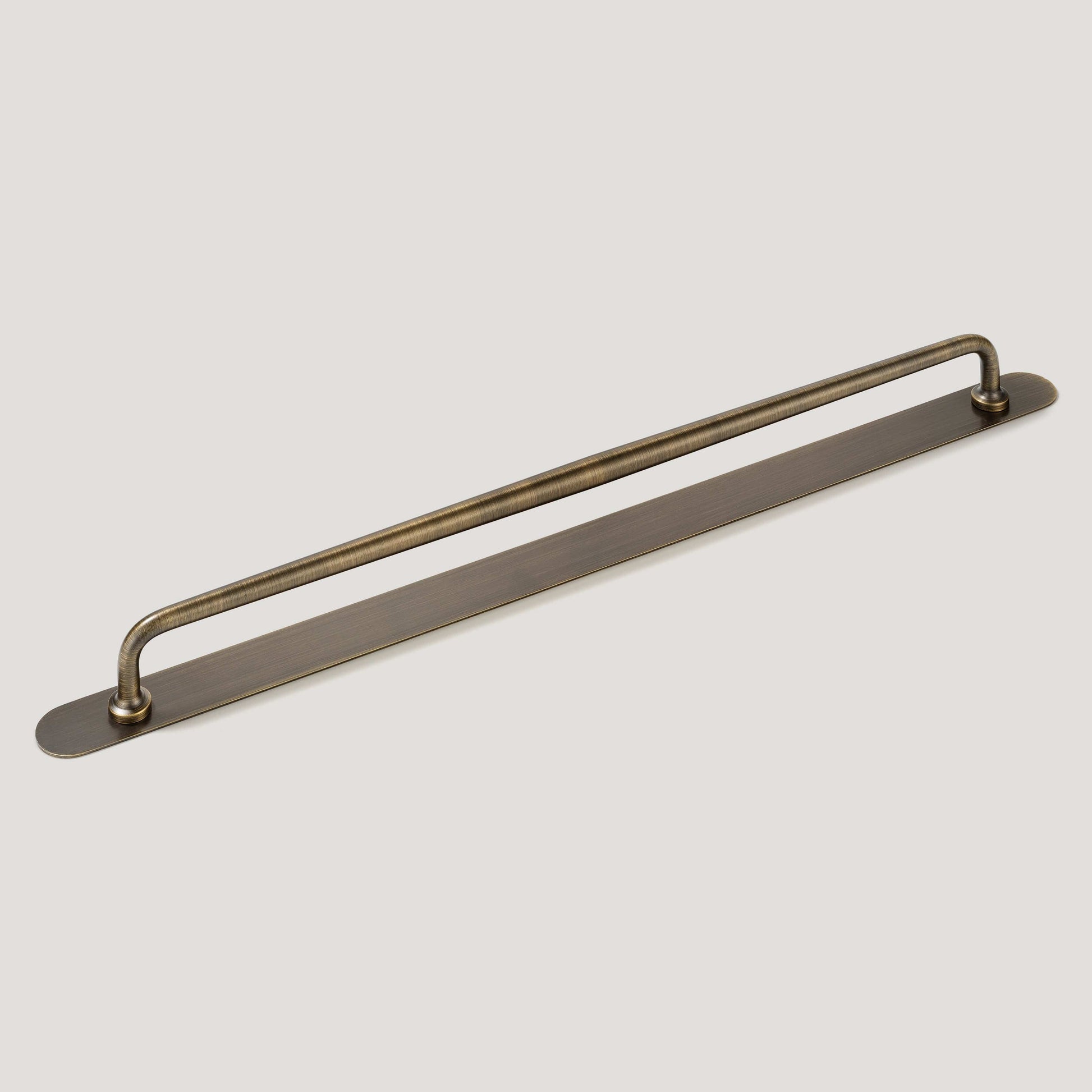 Plank Hardware GRAYSON 18.7" Heavyweight Pull - Antique Brass