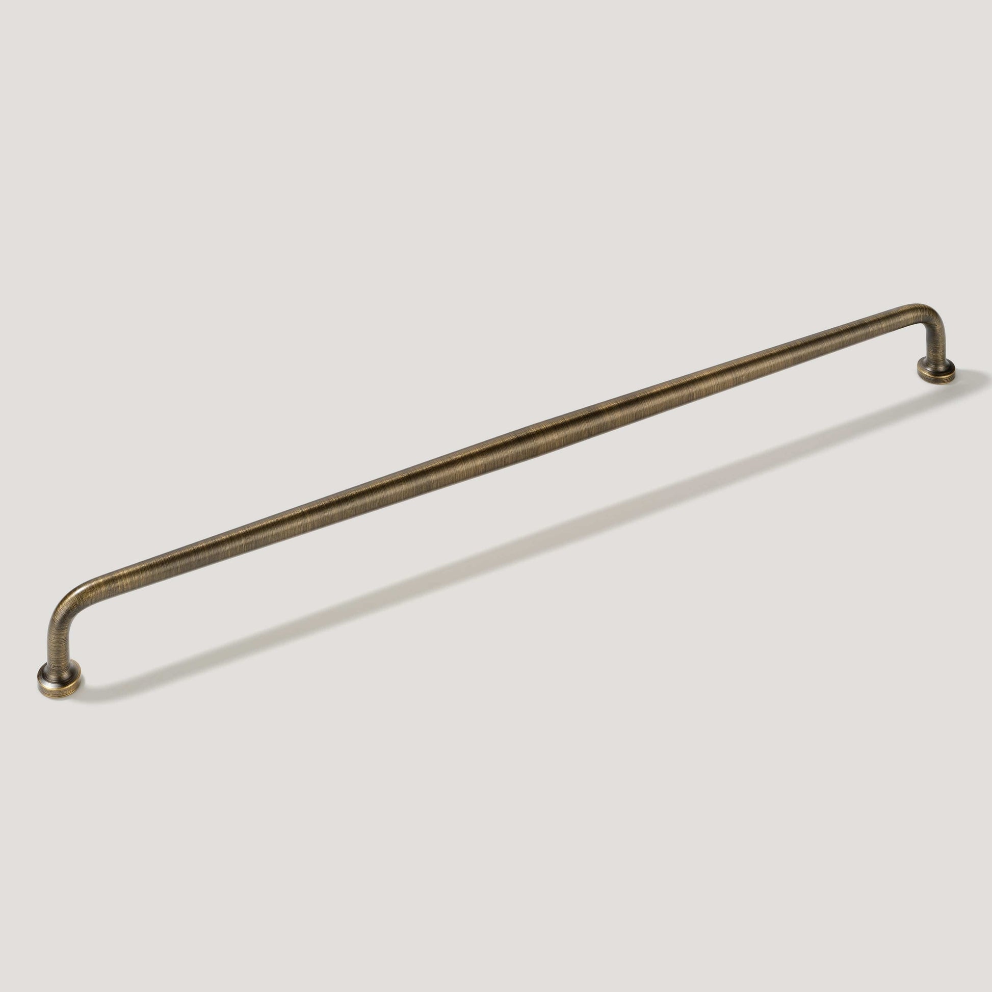 Plank Hardware GRAYSON 18.7" Heavyweight Pull - Antique Brass