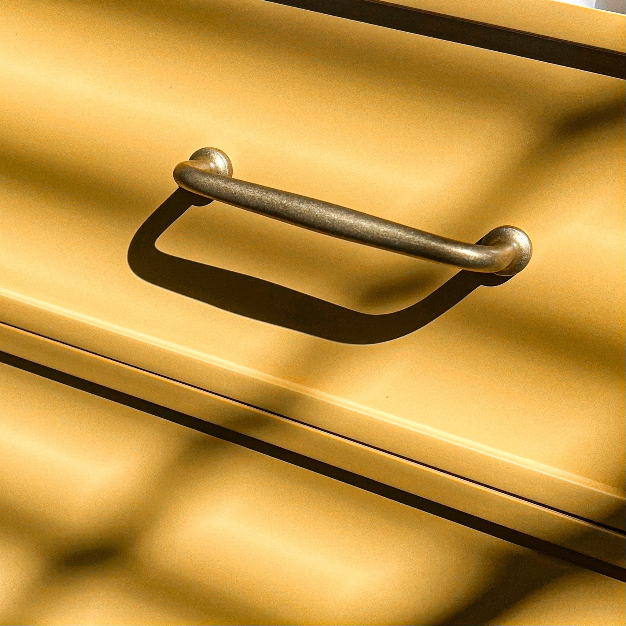 Plank Hardware GRAYSON Traditional D-Bar Pull - Aged Brass