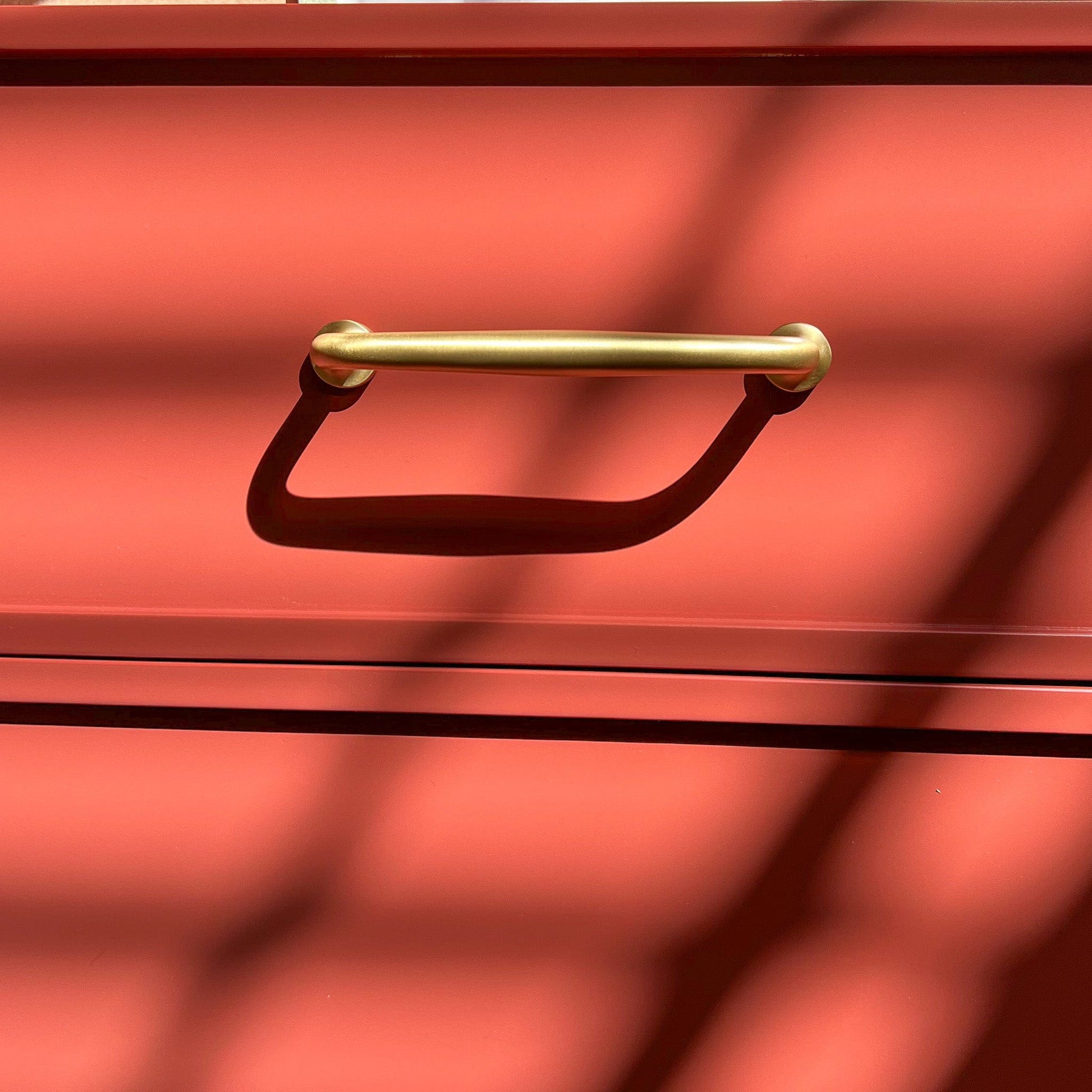 Plank Hardware GRAYSON Traditional D-Bar Pull  - Brass