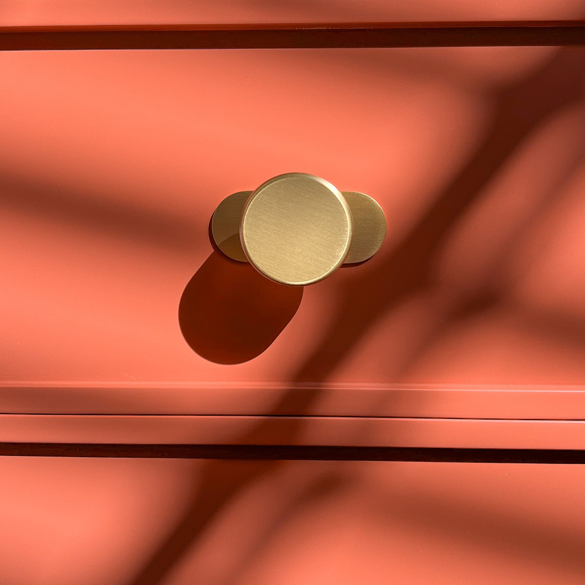 Plank Hardware HUDSON Shaker Cabinet Knob - Brass
