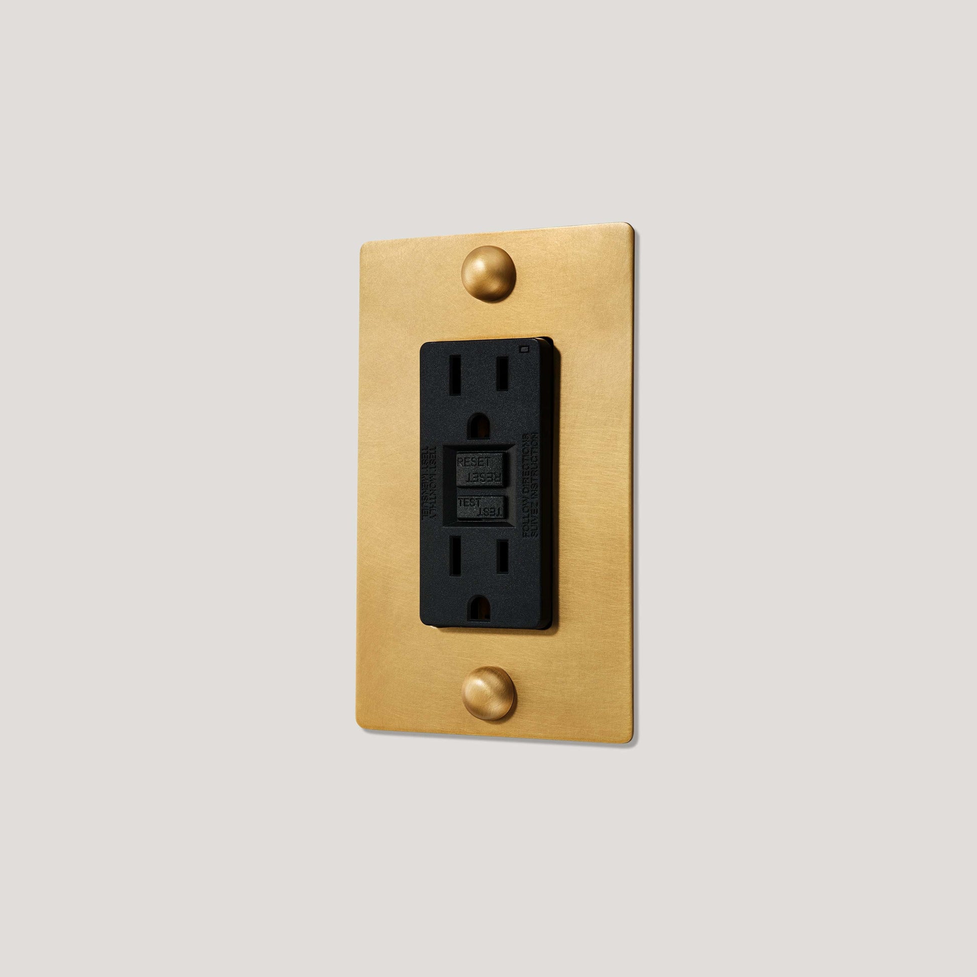 Plank Hardware JASPER 1G 15A GFCI Outlet - Heritage Brass