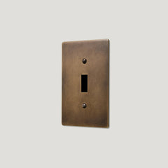 Plank Hardware JASPER 1G Toggle/Dimmer Plate - Antique Brass
