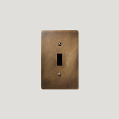 Plank Hardware JASPER 1G Toggle/Dimmer Plate - Antique Brass