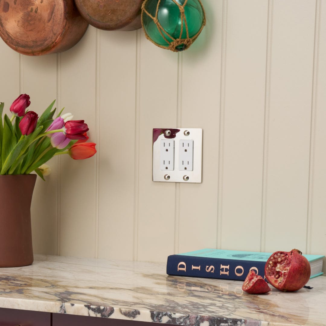 Plank Hardware JASPER 2G 15A Outlet - Polished Nickel