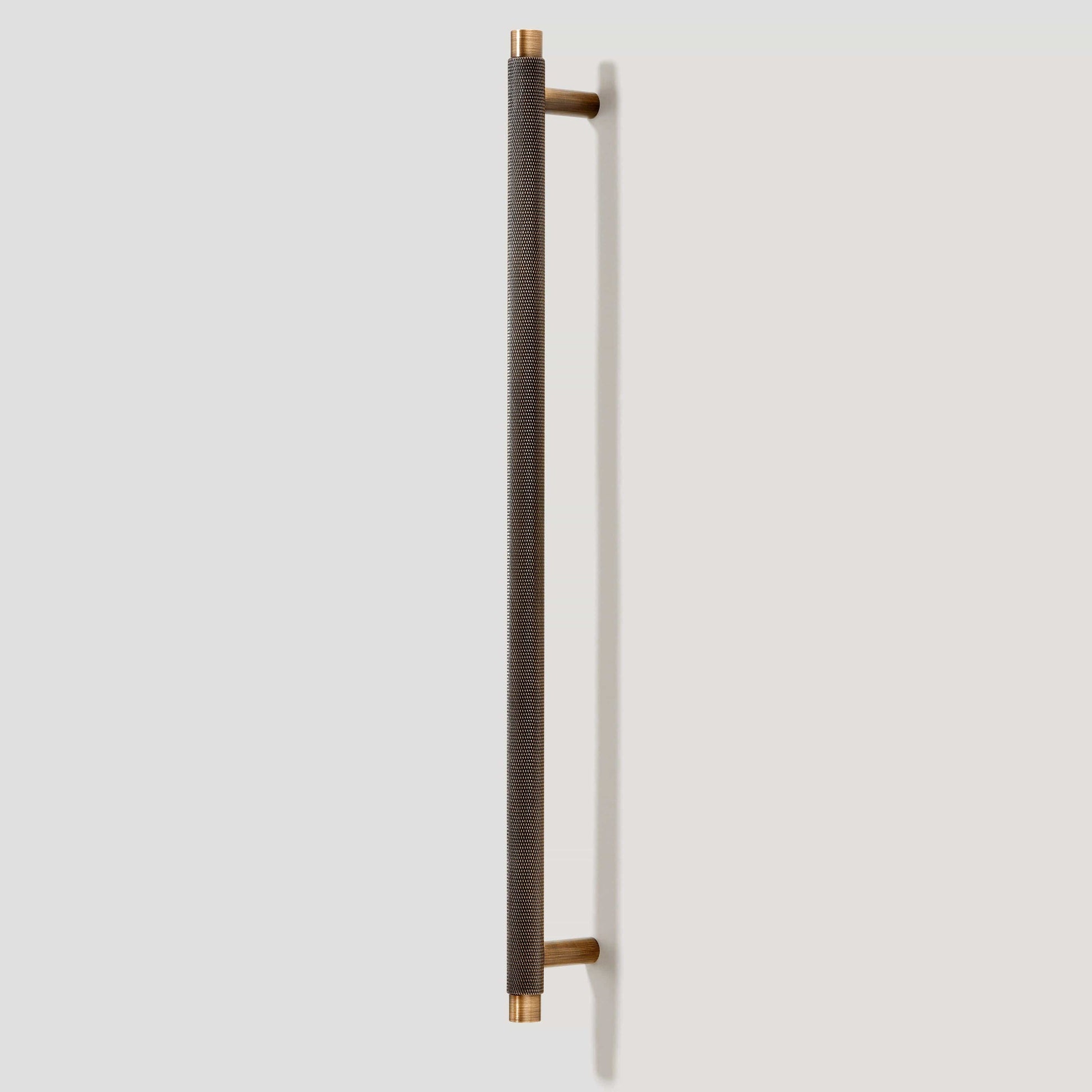 Plank Hardware kepler heavyweight appliance pull antique brass 44658857869591
