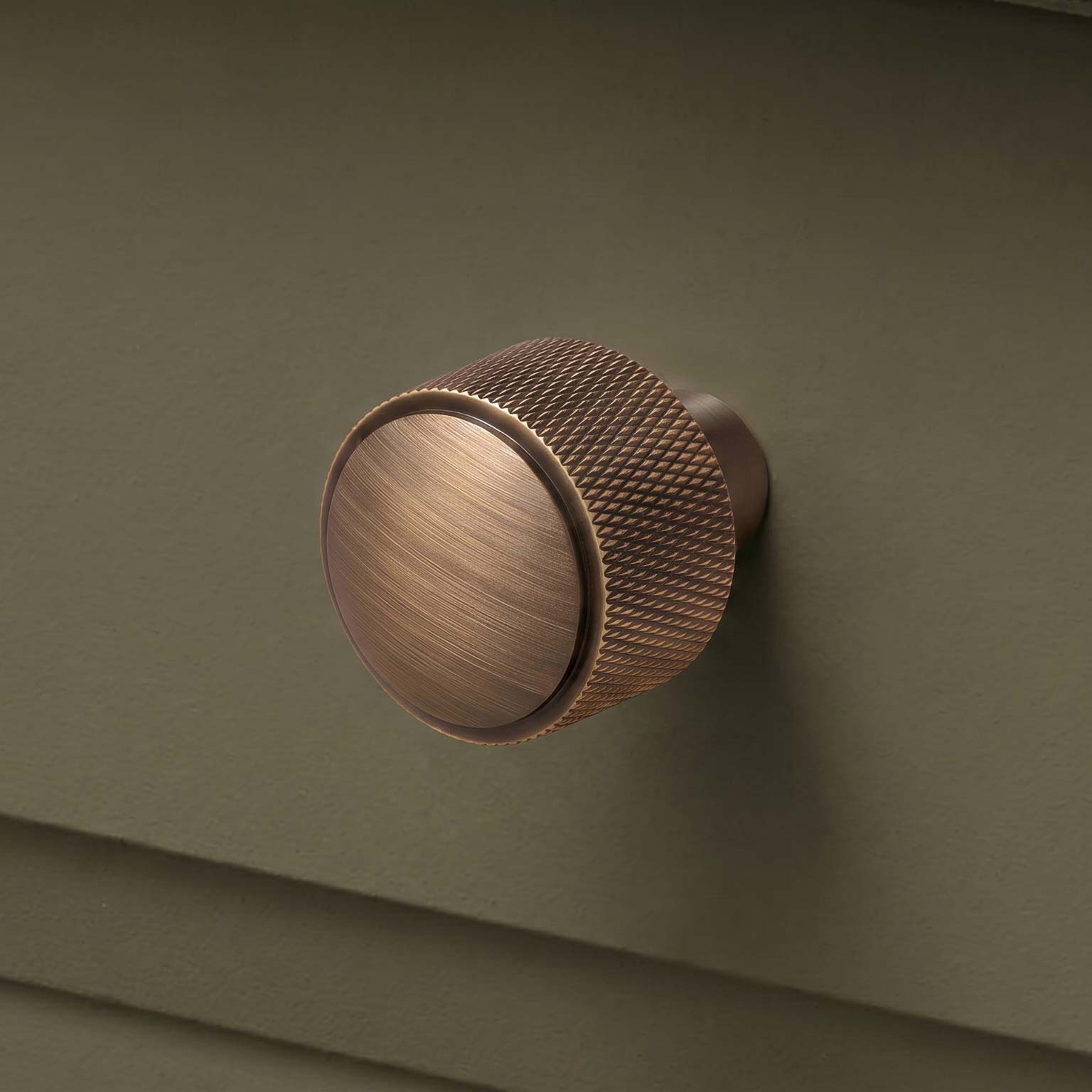 Plank Hardware KEPLER Knurled Cabinet Knob - Antique Brass