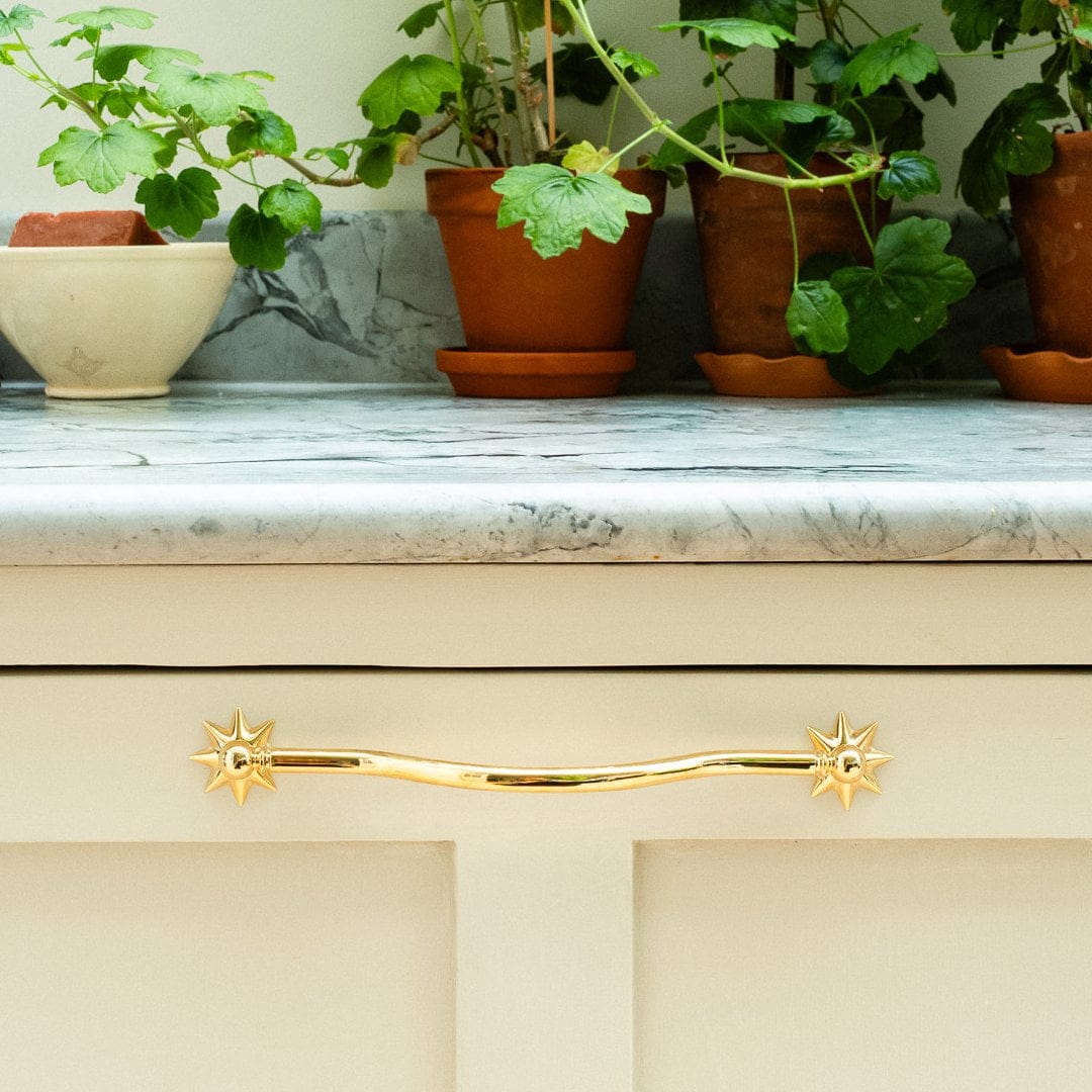 Plank Hardware LYON Pull - Unlacquered Brass
