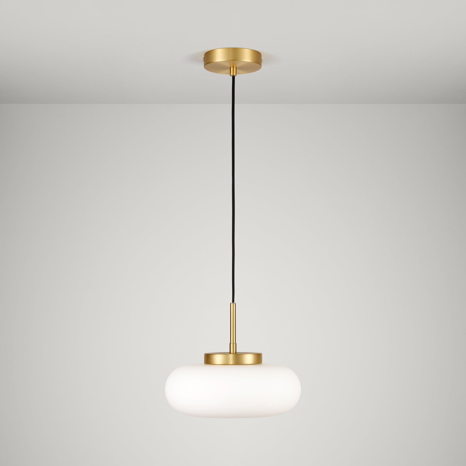 Plank Hardware marin glass pendant light brass 45674461004055