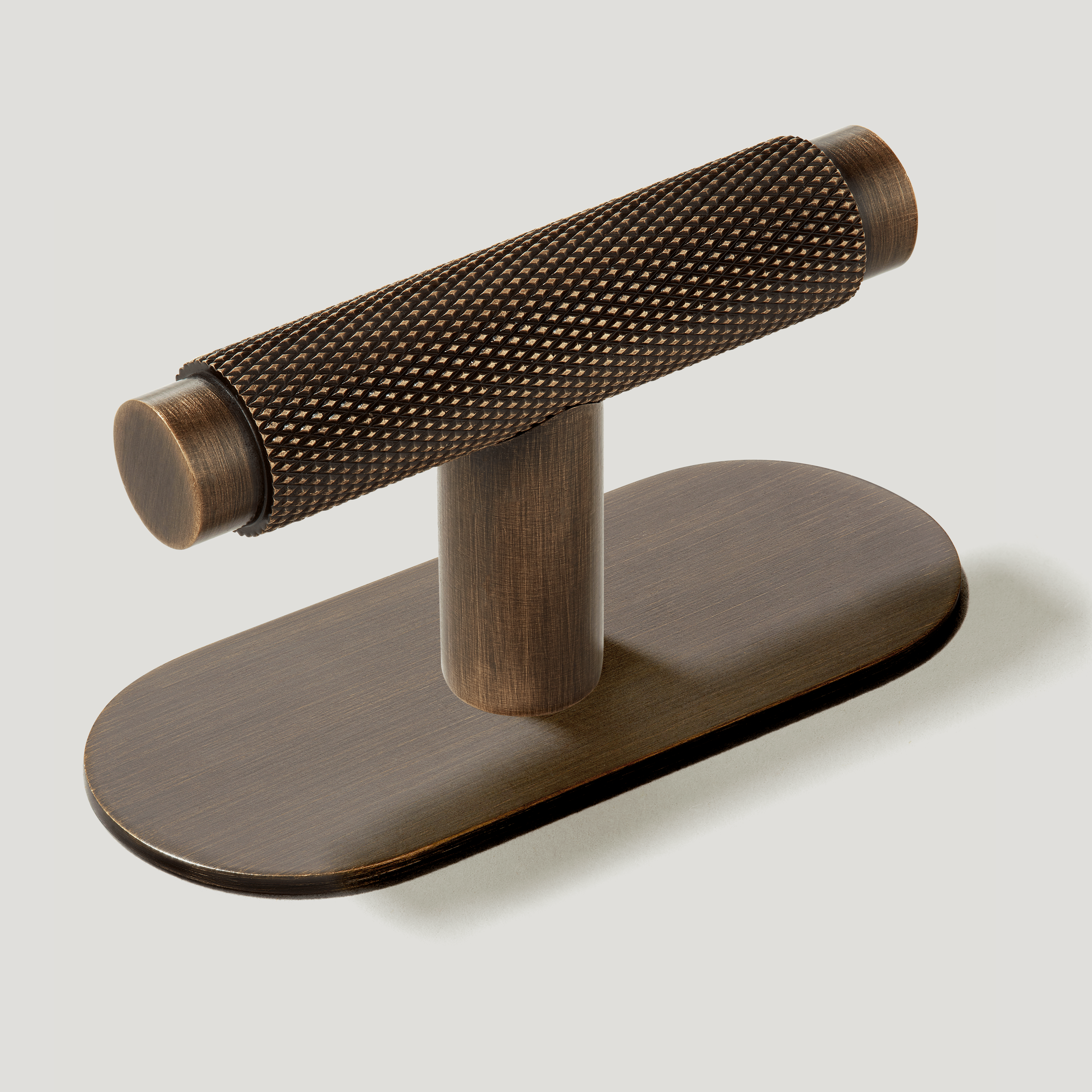 Plank Hardware Pull with Backplate KEPLER Knurled Single T Pull - Antique Brass